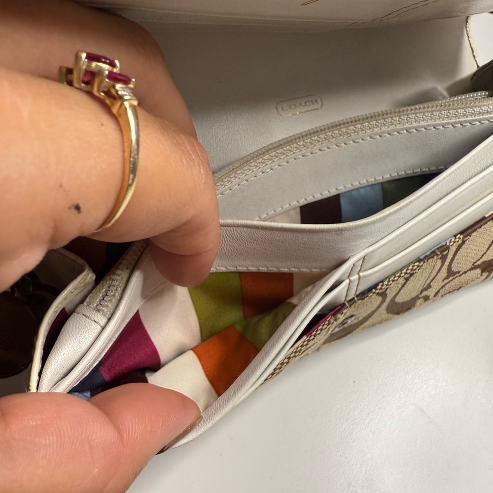 Coach Signature Patchwork Jacquard 65th Anniversary Trifold Wallet White Leather - Picture 8 of 15